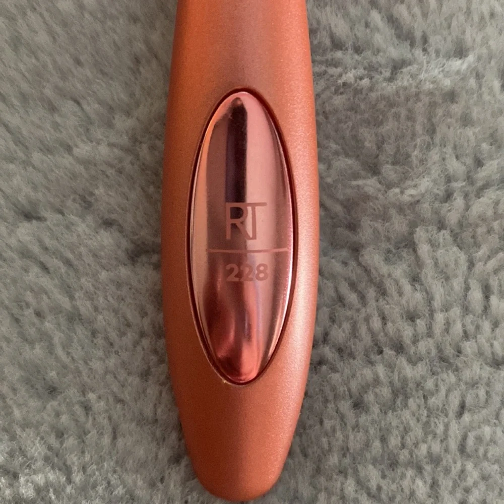 5/$25 🎆 Gently Used Real Techniques 228 Blend & Blur & 300 Deluxe Crease Brushes